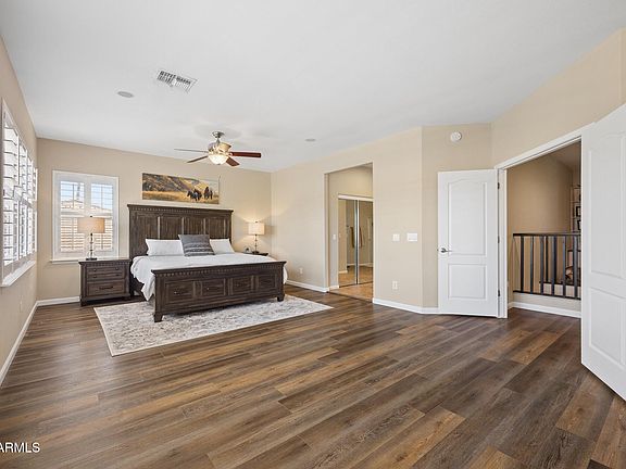 3rd image of 1550 E SAGEBRUSH Court