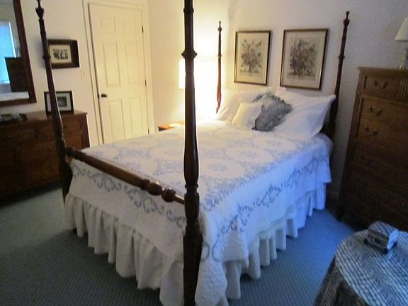 5th image of 105 E Laurel Ave APT 303