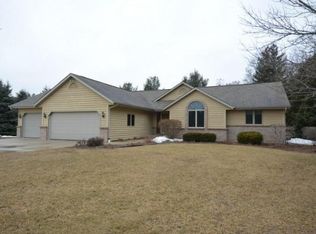 7583 Jills Ct, West Bend, WI 53090