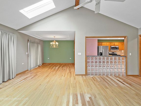 4th image of 10501 San Luis Ln
