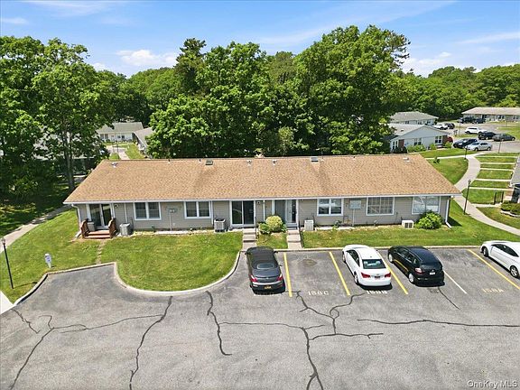3rd image of 158 Falmouth Court #A