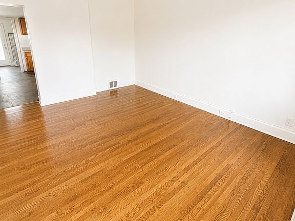 3rd image of 321 Meadow Ave