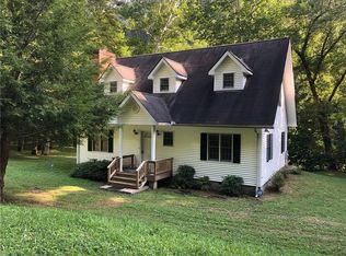 13866 Elk River Rd, Procious, WV 25164