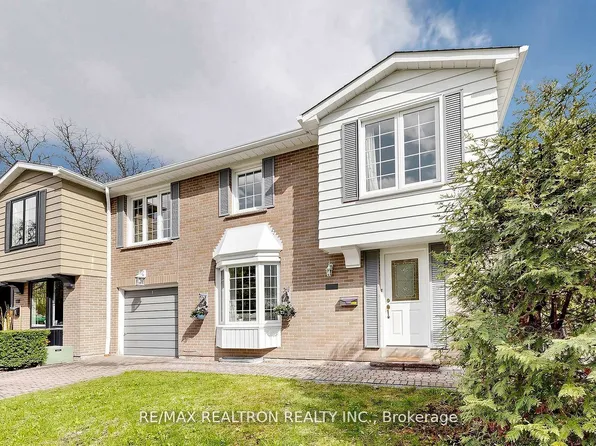 135 Avenue Rd, Richmond Hill, ON L4C 4Z6