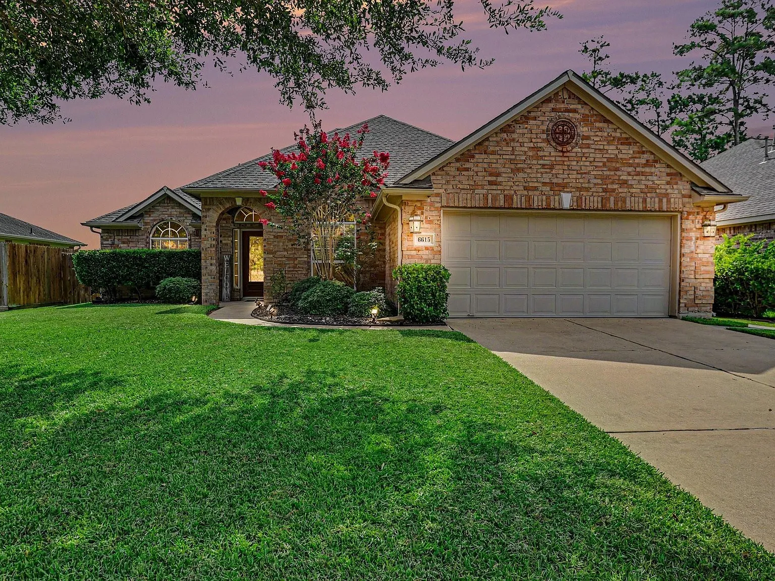 3 bed, 2.5 bath, 2165 sqft, $2,650 — Photo 1