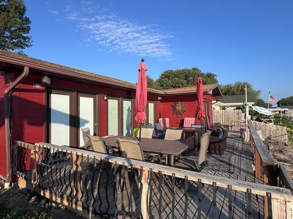 151 Lakeview Acres Dr #14F, Elwood, NE 68937
