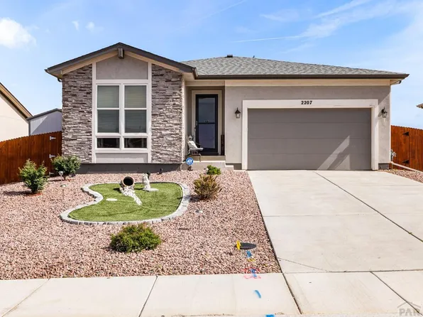 2207 Sunrise Ln, Pueblo, CO 81008