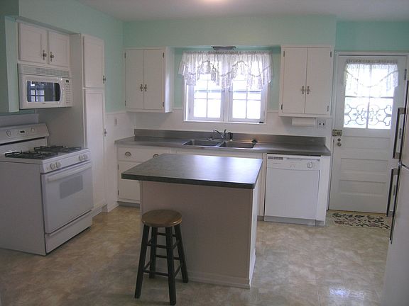 5th image of 7635 N Sunset Dr