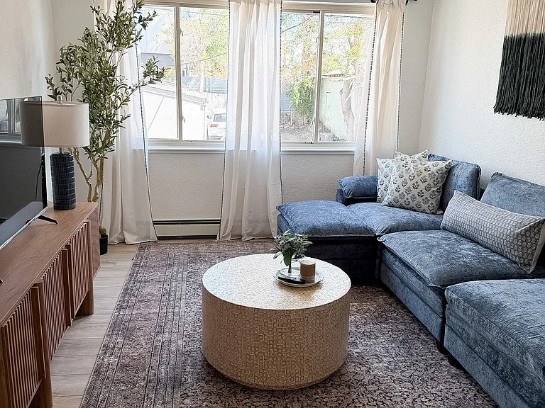 2526 N Clay St #11 — Photo 1