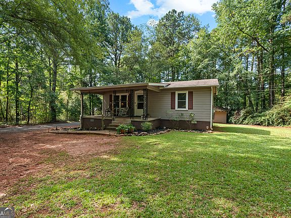 3rd image of 967 Turkey Creek Rd
