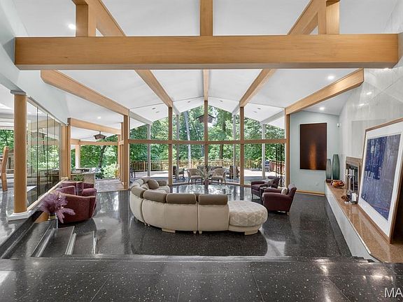 5th image of 4 Arrowhead Estates Ln