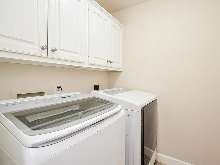 7933 Telluride Dr — Photo 25