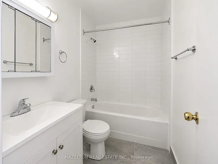 1901 Martin Grove Rd #521 — Photo 8