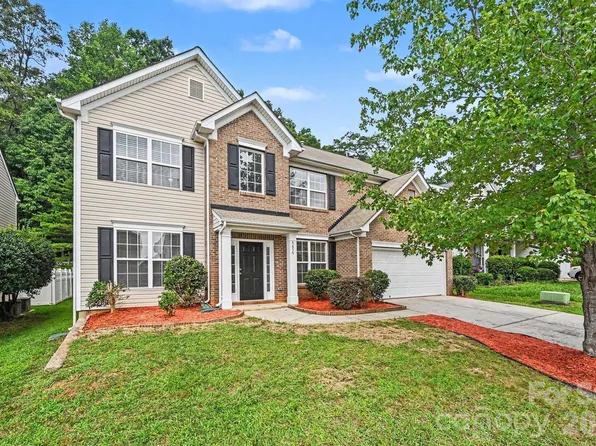9839 Jeanette Cir, Charlotte, NC 28213