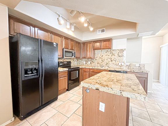 4th image of 280 S Evergreen Rd Unit 1340