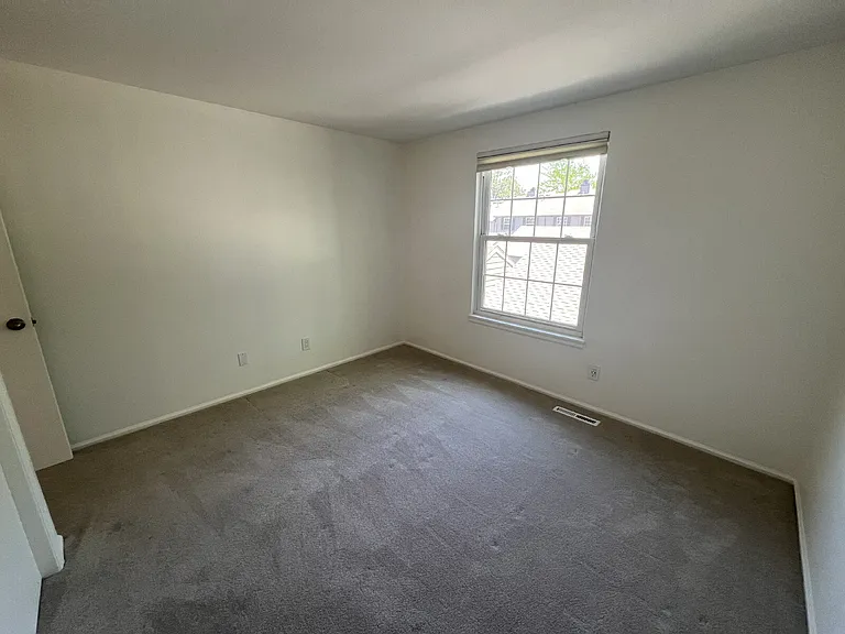 7052 E Briarwood Dr — Photo 28