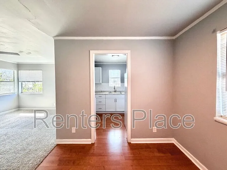 2915 E Easton St #A — Photo 7