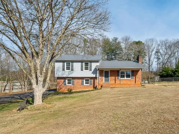 152 Venture Dr, Liberty, SC 29657