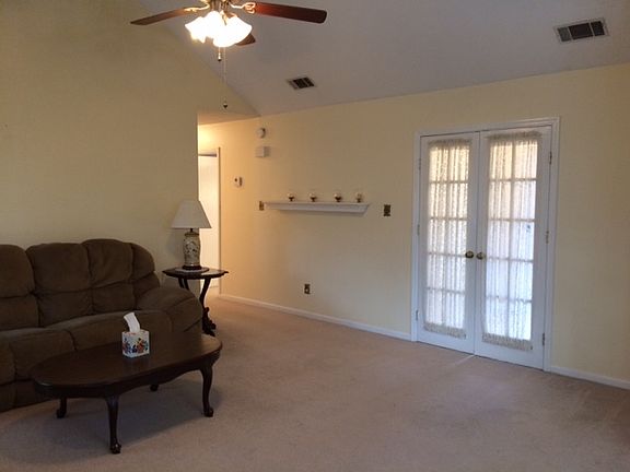5th image of 106 Cherren Dale Dr