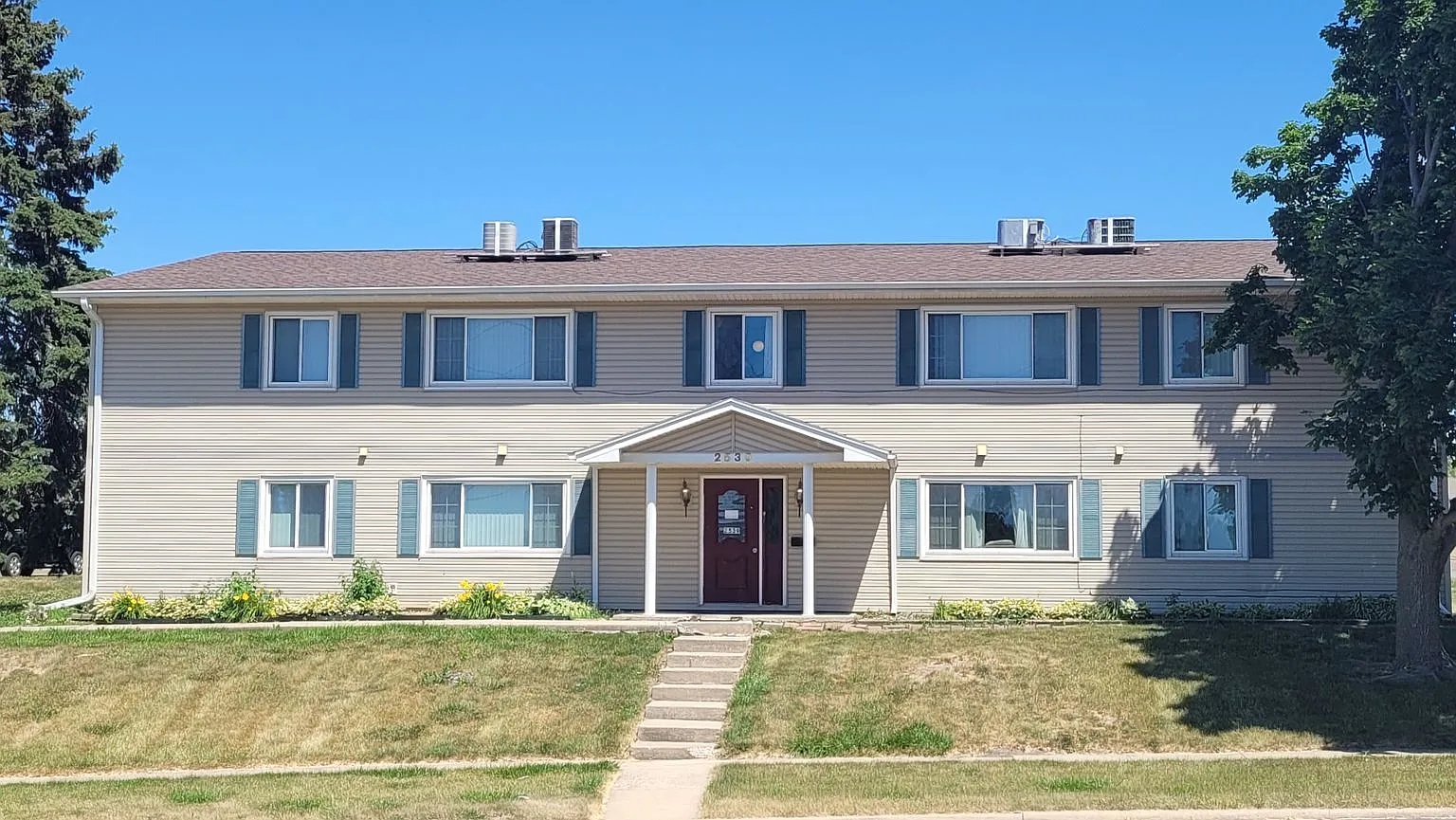 St. Francis Drive Apartments — Photo 2