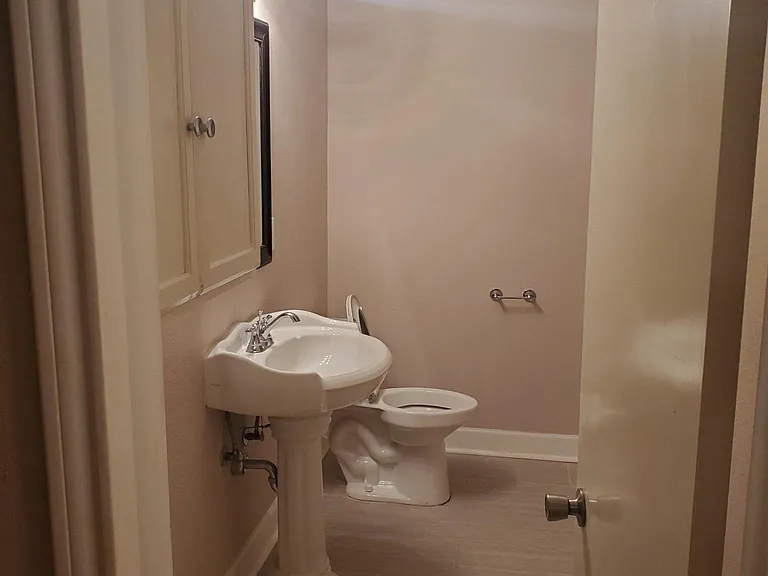 2313 Haine Dr — Photo 8
