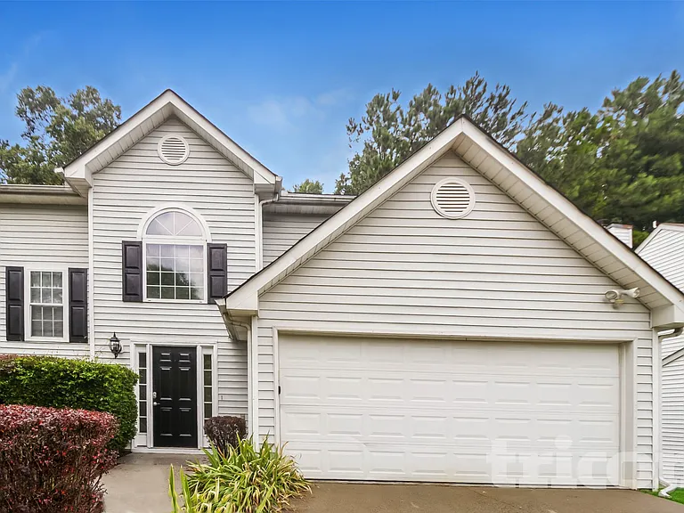3853 Sunview Dr NW — Photo 1