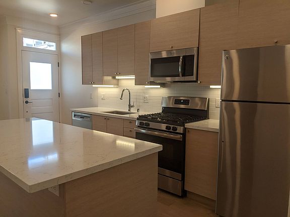 3rd image of 1760 Filbert St #1770B