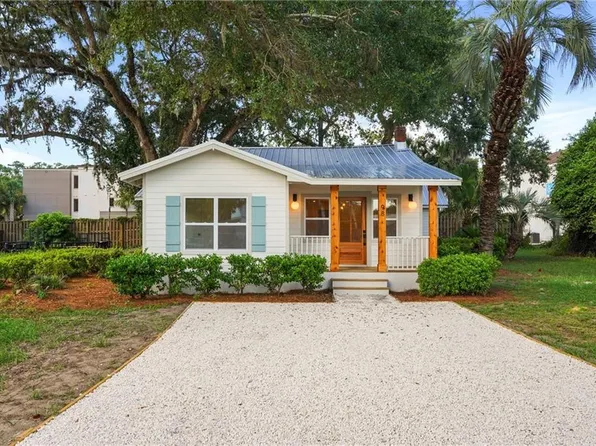 98 Atlantic Dr, Saint Simons Island, GA 31522