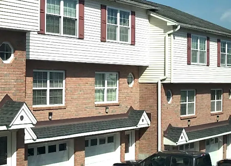 1524 Highland Ave #17 — Photo 1