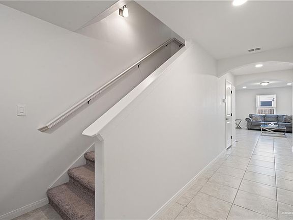 5th image of 2307 N 26th Dr