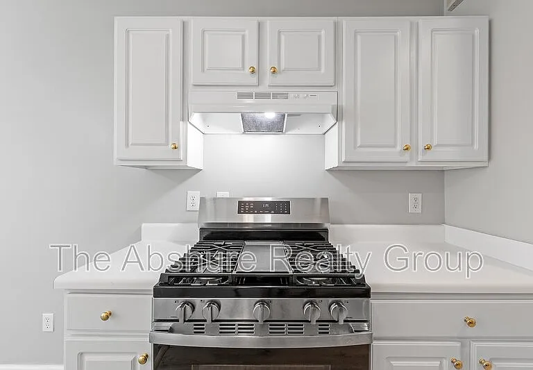 4224 Lake Woodard Dr — Photo 15
