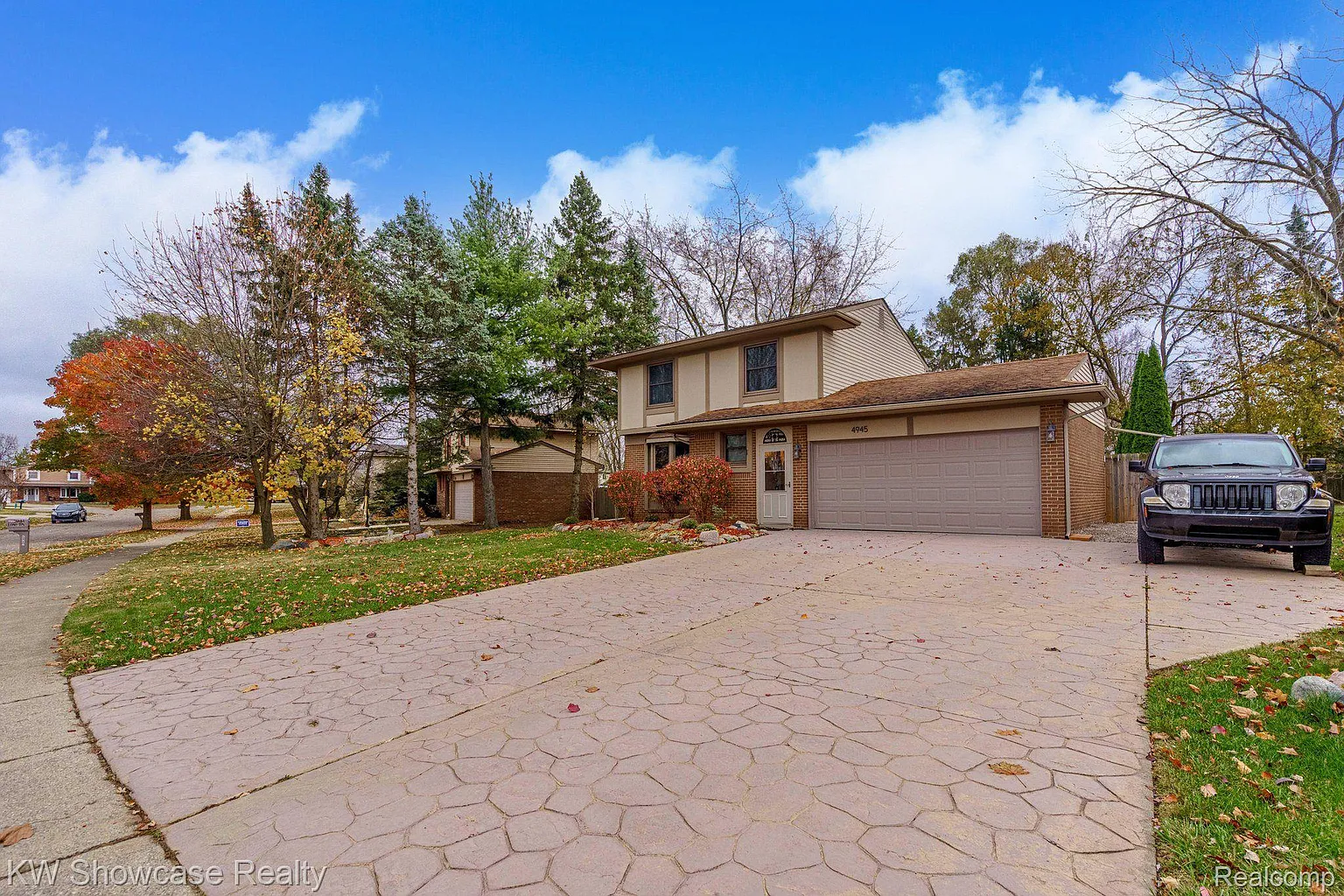 4945 Lore Dr photo 1