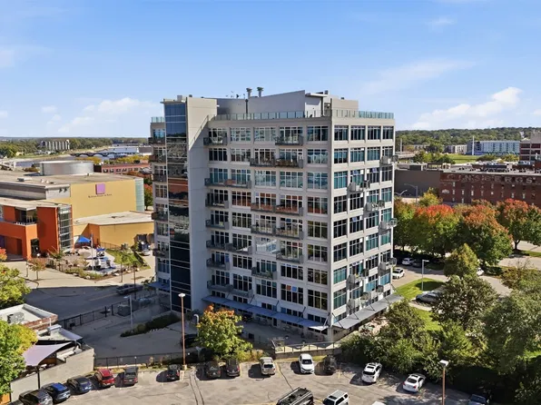 120 SW 5th St Unit 402, Des Moines, IA 50309
