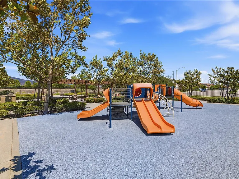 5577 Bella Way — Photo 40