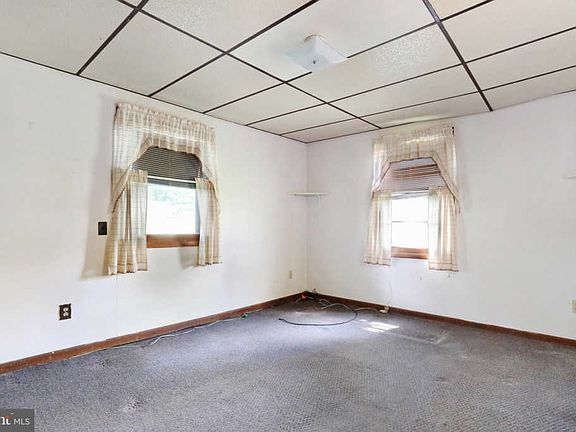5th image of 847 Georgia Ave