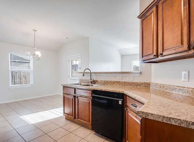 1091 S Spritz Dr — Photo 9
