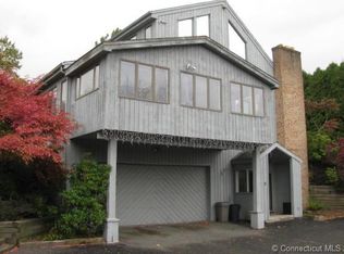 10 Sunrise Ter, East Granby, CT 06026