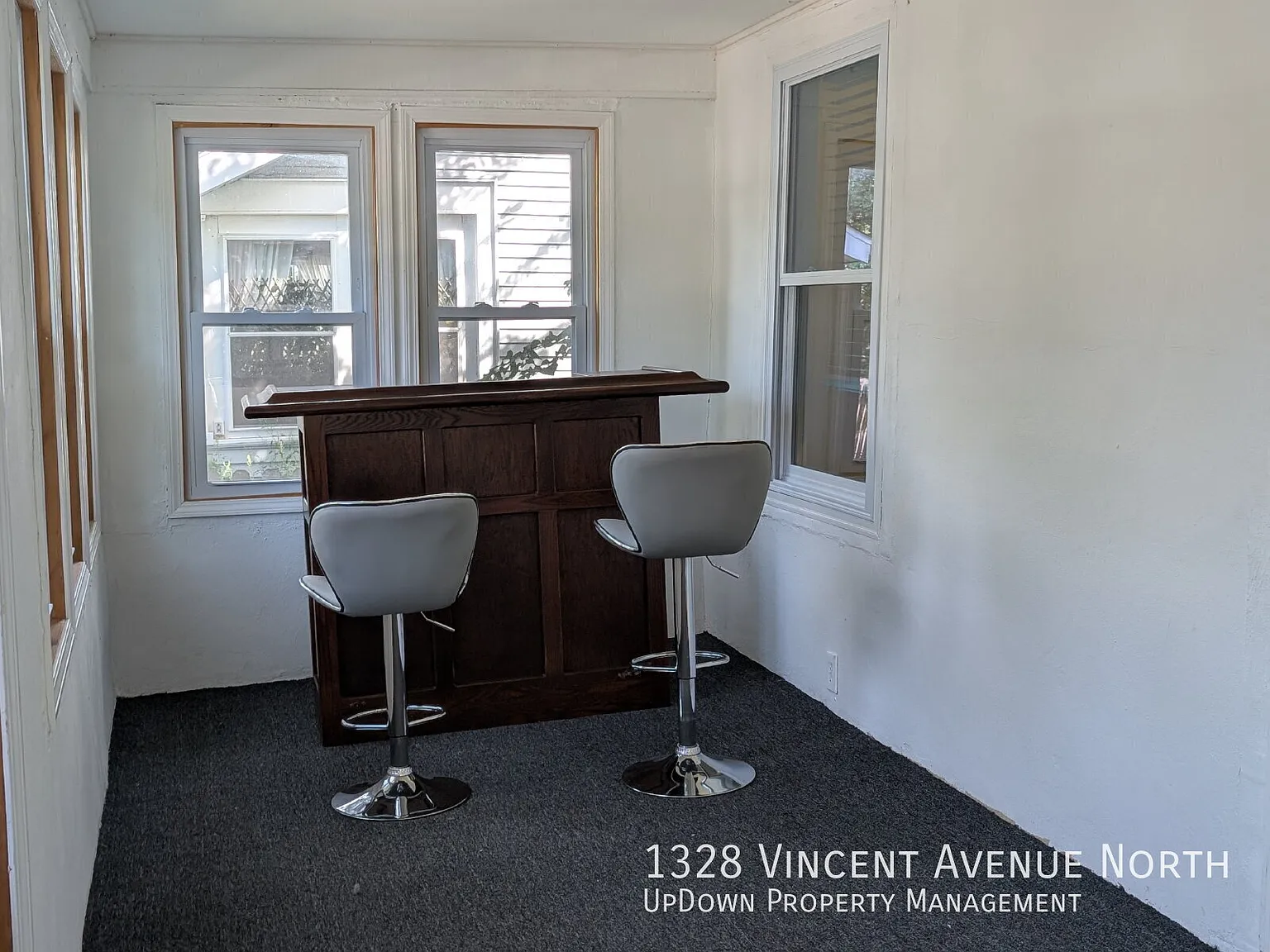 3BR/2BA Home with Detached Garage + Spa-Style Jetted Tub — Photo 2