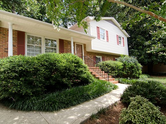 2nd image of 2236 Linda St