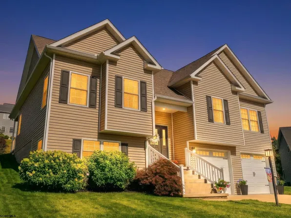 3 Zackquill Ct, Morgantown, WV 26508