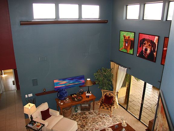 Living/Media Rm  24' Ceiling