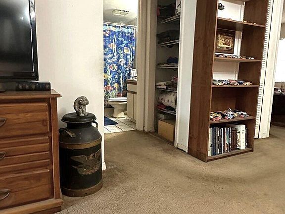 4th image of 3068 Sir Hamilton Cir #2