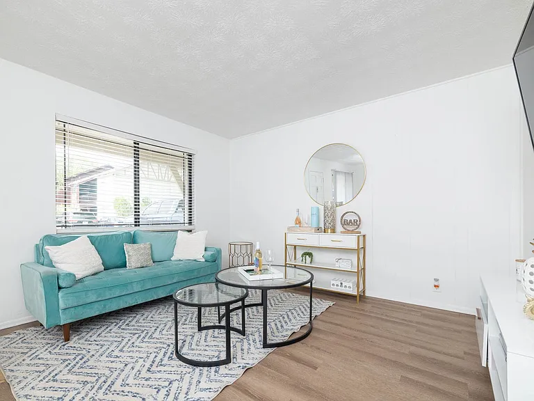 Camelot Apartments — Photo 46