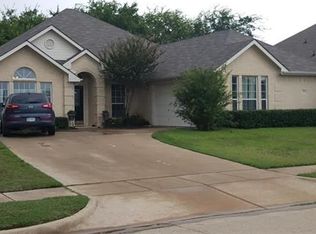 729 Willow Crest Dr, Midlothian, TX 76065