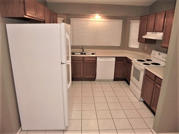 3rd image of 8655 N 107th Dr