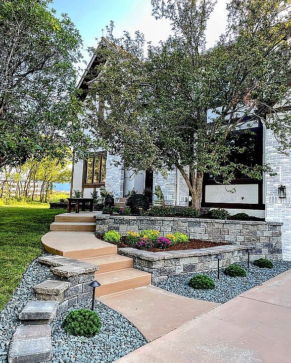 2nd image of 4952 Cliff Point Cir W