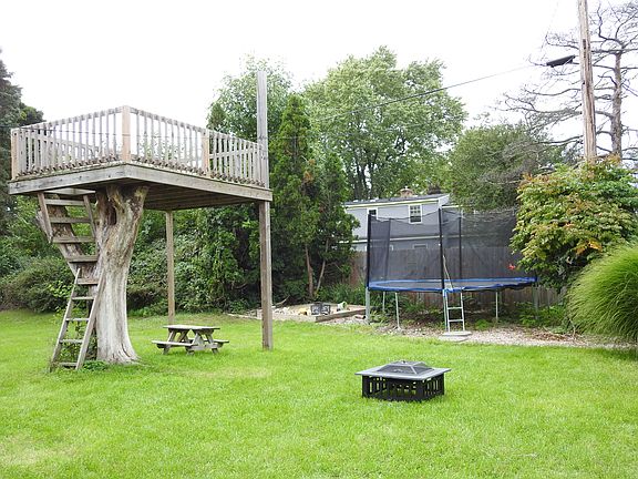 4th image of 1869 Millbrook St SE