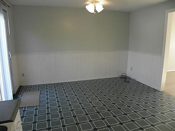 3rd image of 2 Sundew Ln