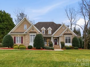 506 Little Cove Ln, Lake Wylie, SC 29710