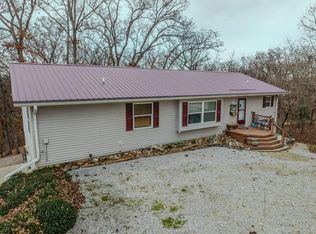 1004 Francis Ln, Keytesville, MO 65261